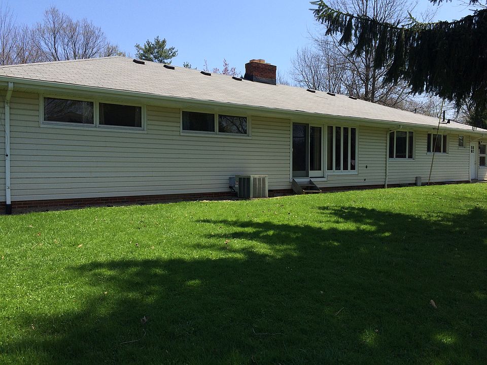 7590 Big Creek Pkwy, Middleburg Heights, OH 44130 Zillow