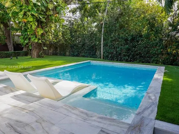 640 NE 71st St, Miami, FL 33138