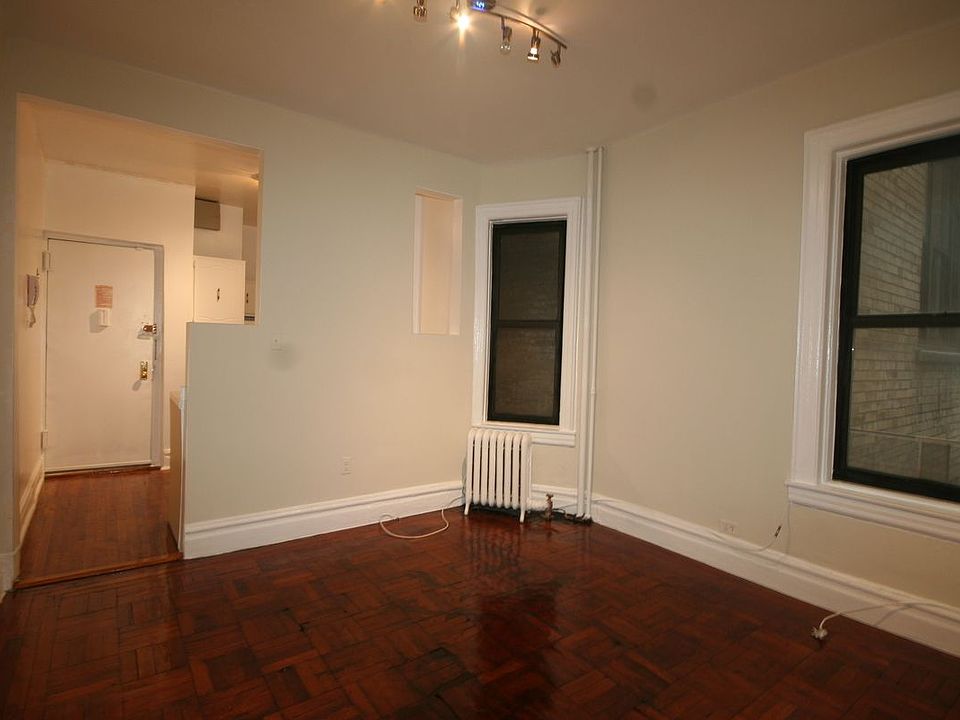 1st image of 1067 Park Ave APT 1A