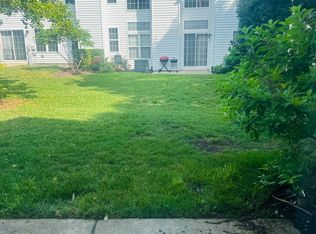 2772 Borkshire Ln, Aurora, IL 60502