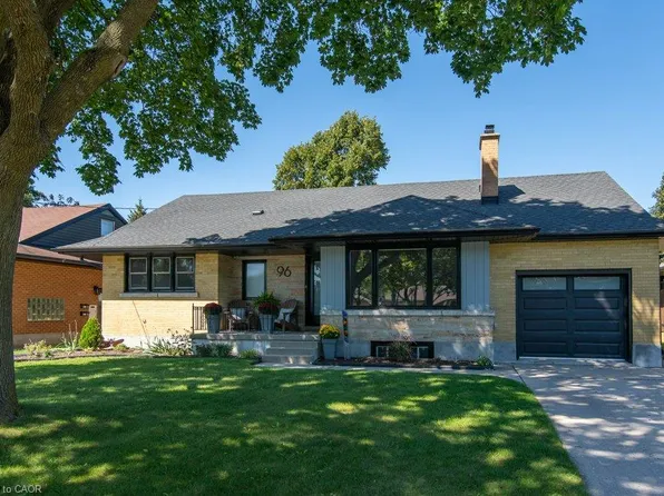 96 Wedgewood Dr, Kitchener, ON N2B 1E7