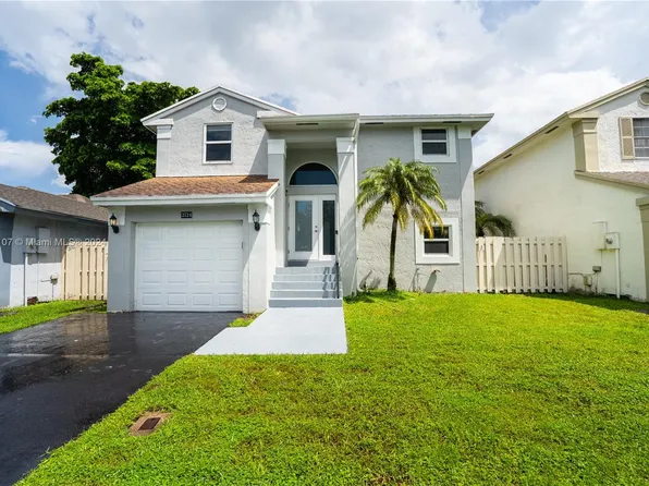 3724 NW 107th Ter, Sunrise, FL 33351