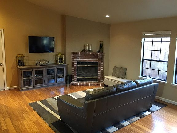 2nd image of 1475 E Hidalgo Cir
