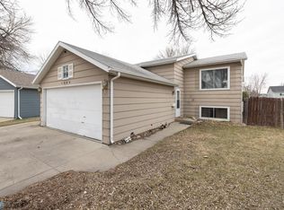 1909 54th Ave S, Fargo, ND 58104
