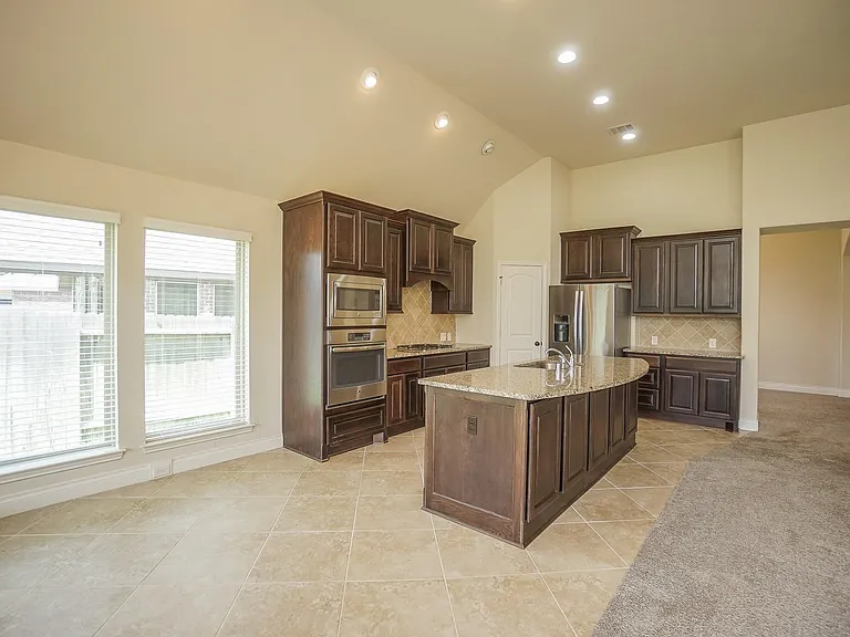 1215 Watercrest Park Ln — Photo 7