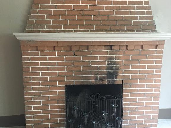 3rd image of 2678 Grand Ave