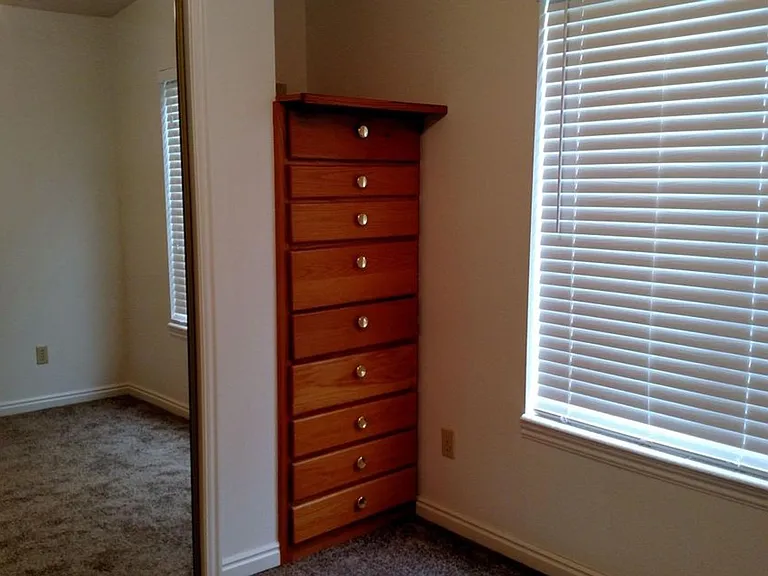 180 N 1100 E #16 — Photo 6
