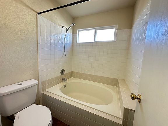 Master Five Piece Bathroom