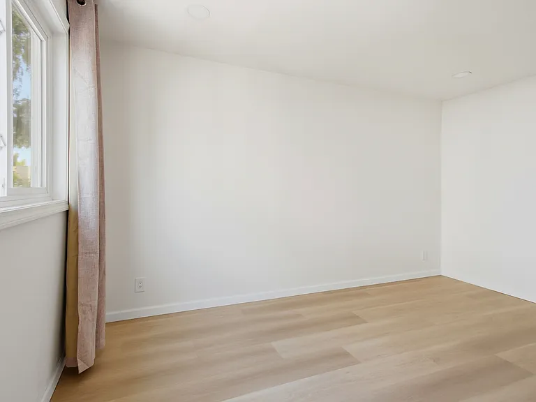 3873 College Ave #5 — Photo 17