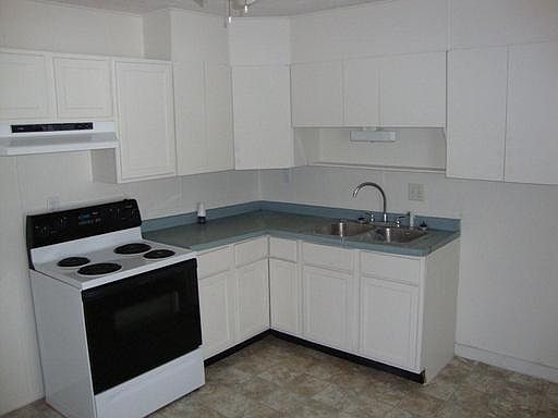 4th image of 3544 N Whitcomb Ave