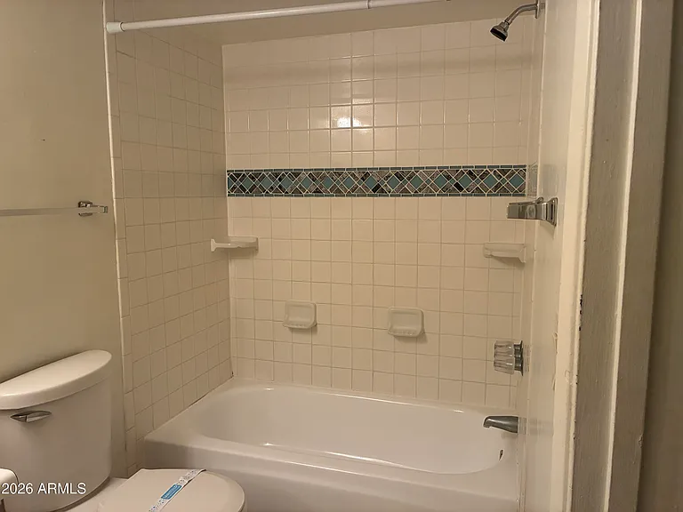602 W Wickieup Ln — Photo 30