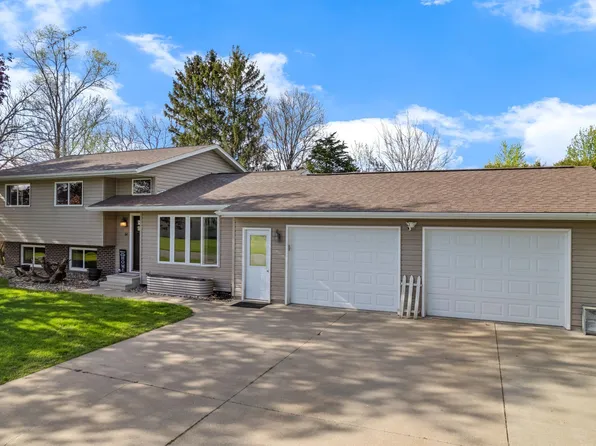 64 W 18th St, Cochrane, WI 54622