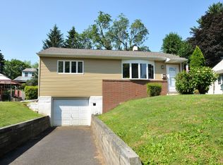 110 Fern Ave, Willow Grove, PA 19090