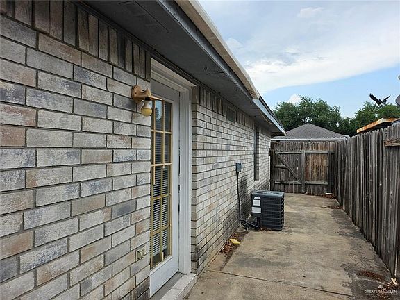 4th image of 716 Quail Ave #3
