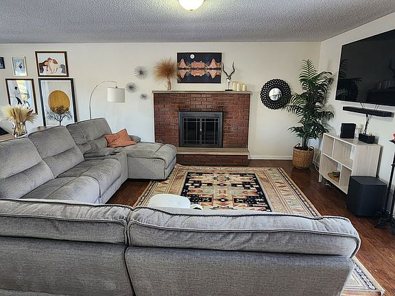 5th image of 3527 Queens Hill Dr
