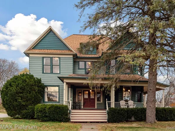 418 Pearl St, Pinckney, MI 48169