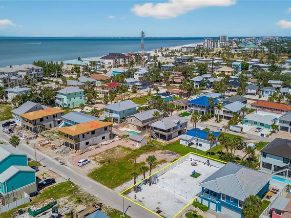 145 Jefferson St, Fort Myers Beach, FL 33931