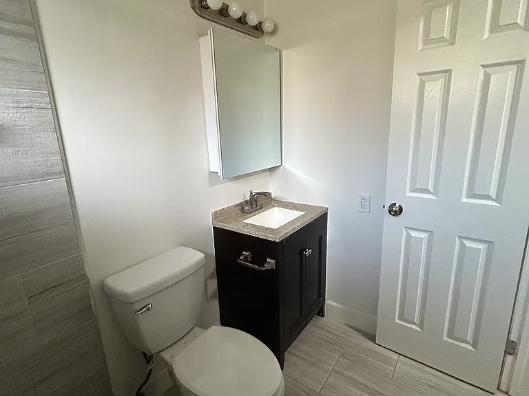 418 Plaza Ave #3 — Photo 6