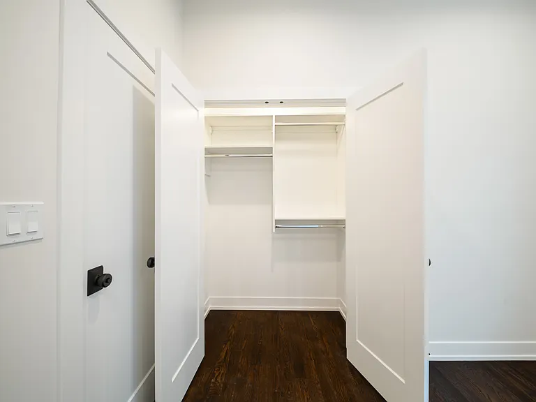 406 E 50th Pl #3 — Photo 9