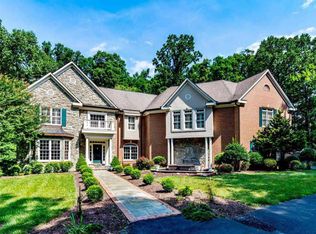 12329 Henderson Rd, Clifton, VA 20124