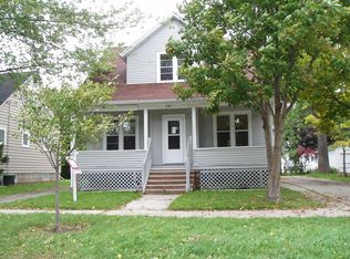 898 Division St, Green Bay, WI 54303