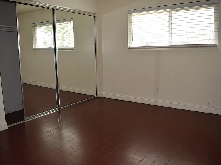 3000 Canyon Crest Dr #12 — Photo 4