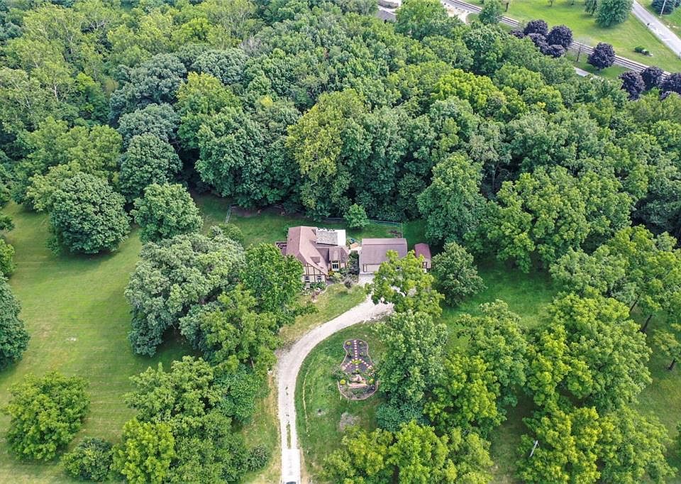1st image of 10077 E County Road 600 N