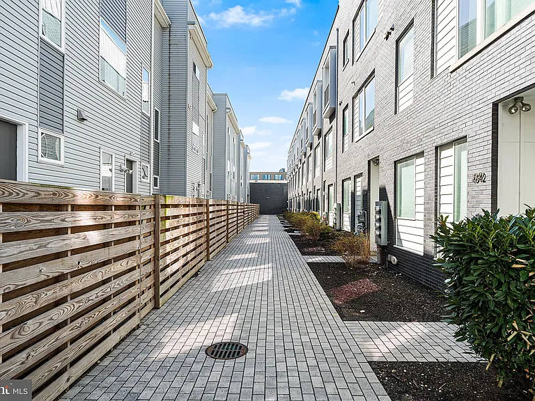 1640 N 5th Ct #29-A — Photo 14