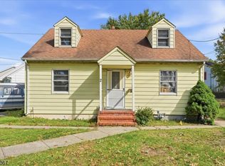 2 Dawn Dr, Clark Twp., NJ 07066