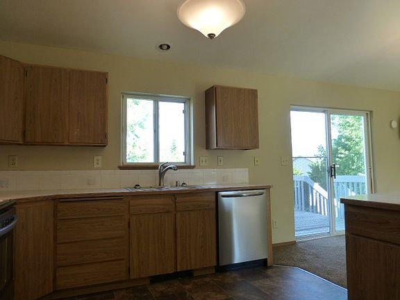 5th image of 5506 N Haye St