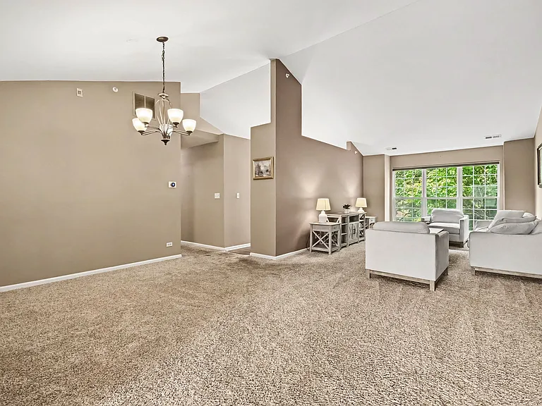 727 Crossing Way — Photo 2