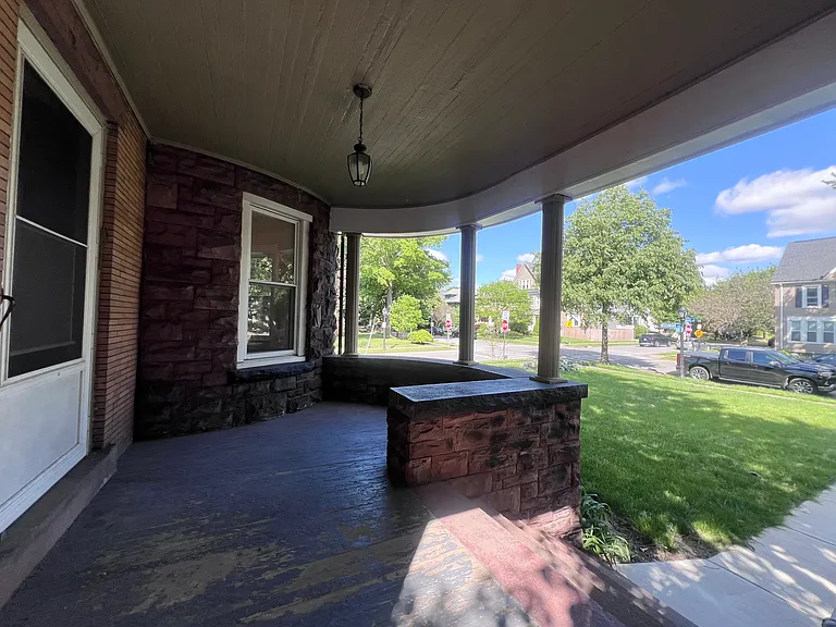 Private porch