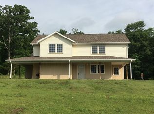 17225 Featherstone Ln, Gentry, AR 72734