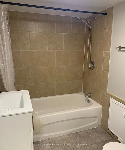98 York Hill Blvd — Photo 12