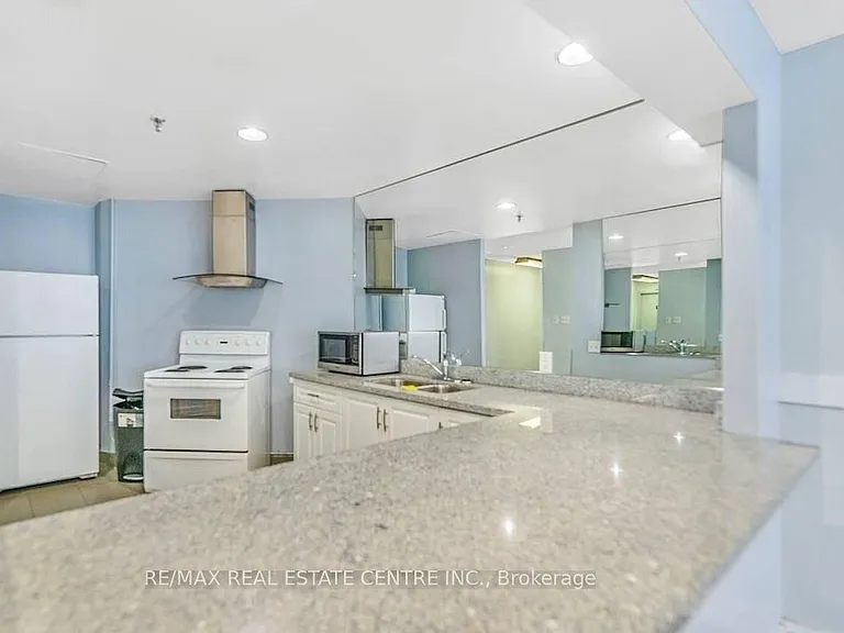 25 Trailwood Dr #1601 — Photo 5