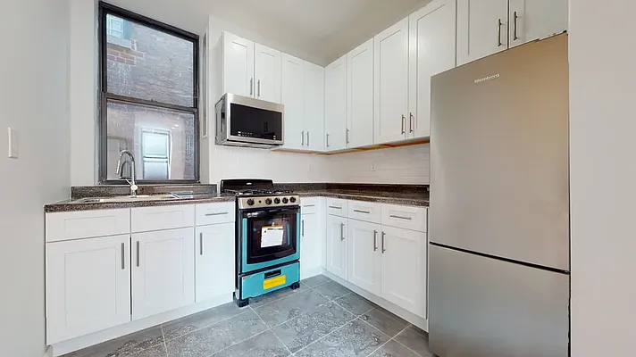 Rented by Bond New York | media 4