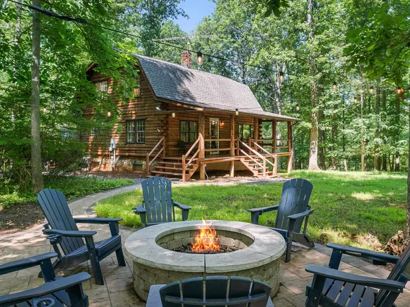 5950 Burnett Ln, Ruckersville, VA 22968