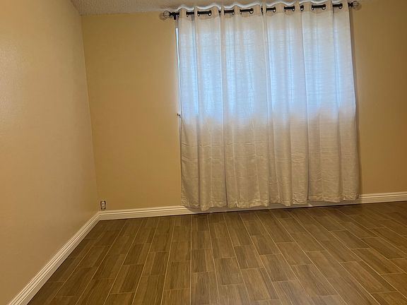 5th image of 12241 Salerno St