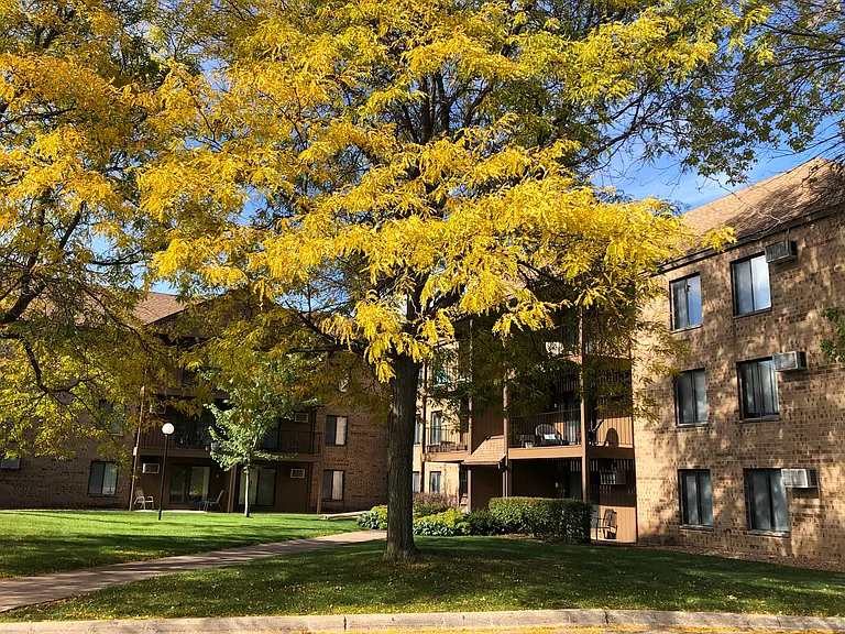 Lexington Heights Apartments — Photo 60