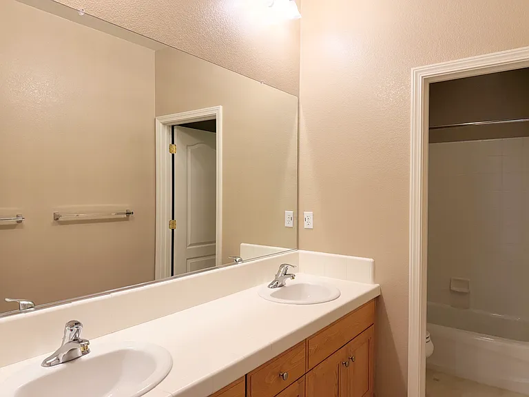 1143 Souza Way — Photo 19