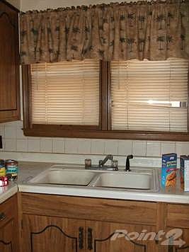 3013 N 60th St 3015 Milwaukee Kitchen