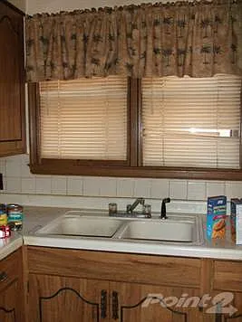 3013 N 60th St 3015 Milwaukee Kitchen