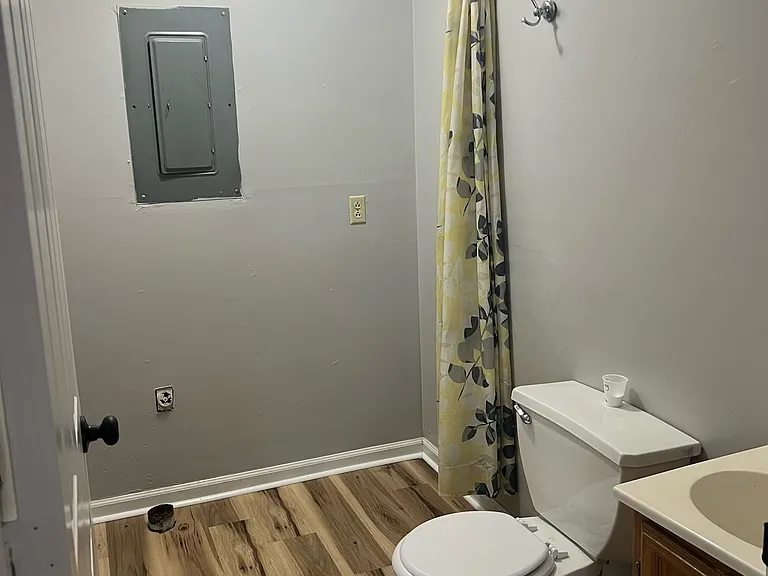 204 Evergreen Dr #C — Photo 6