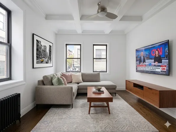 1377 Lexington Avenue image 1 of 5
