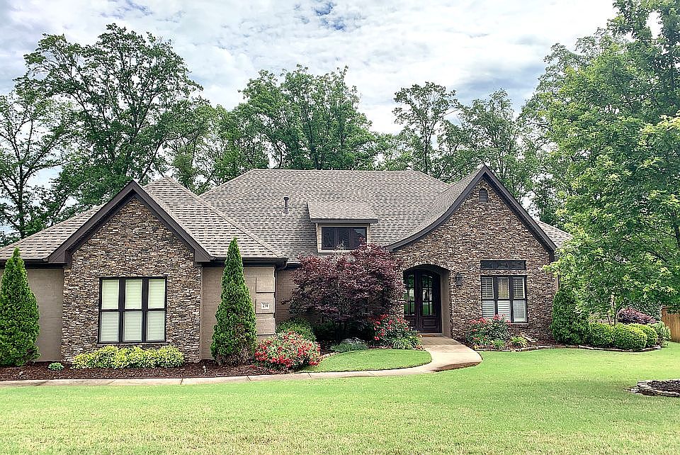 1st image of 231 Lake Valley Dr