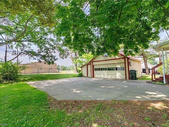 4th image of 13134 Lincoln Way NW
