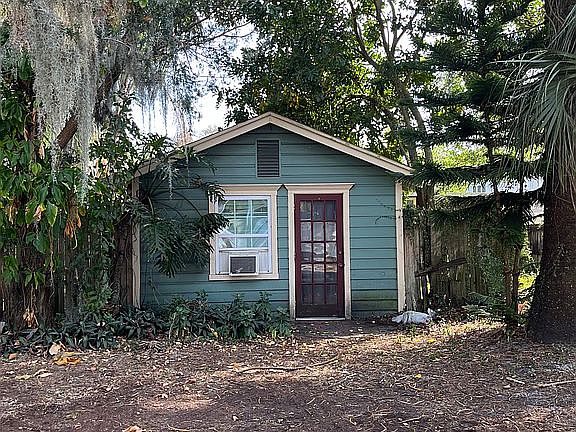 5th image of 6801 S Himes Ave