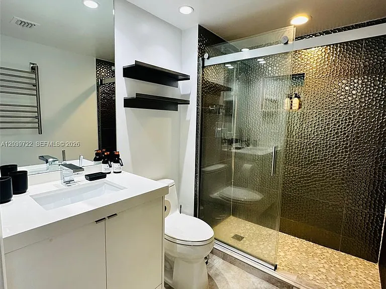 650 West Ave #403 — Photo 8