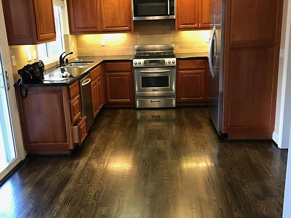 4th image of 20196 Hogue Ct