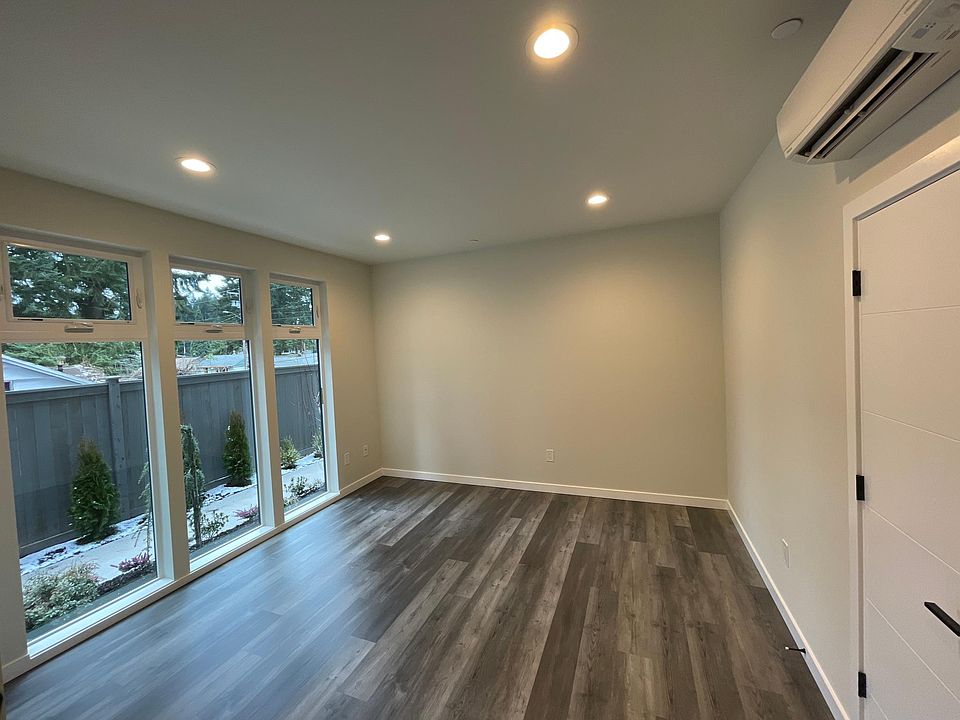 Lower Flex Room